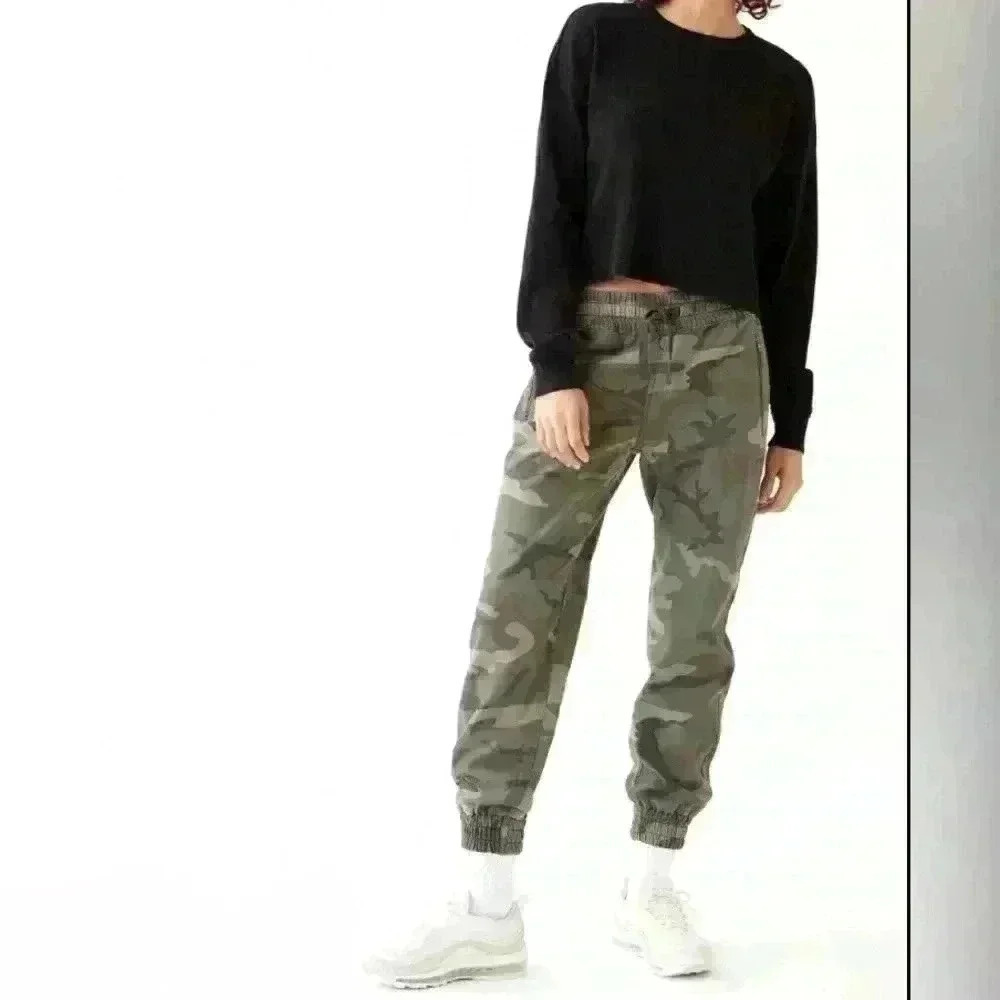 TNA Alix Camo Jogger